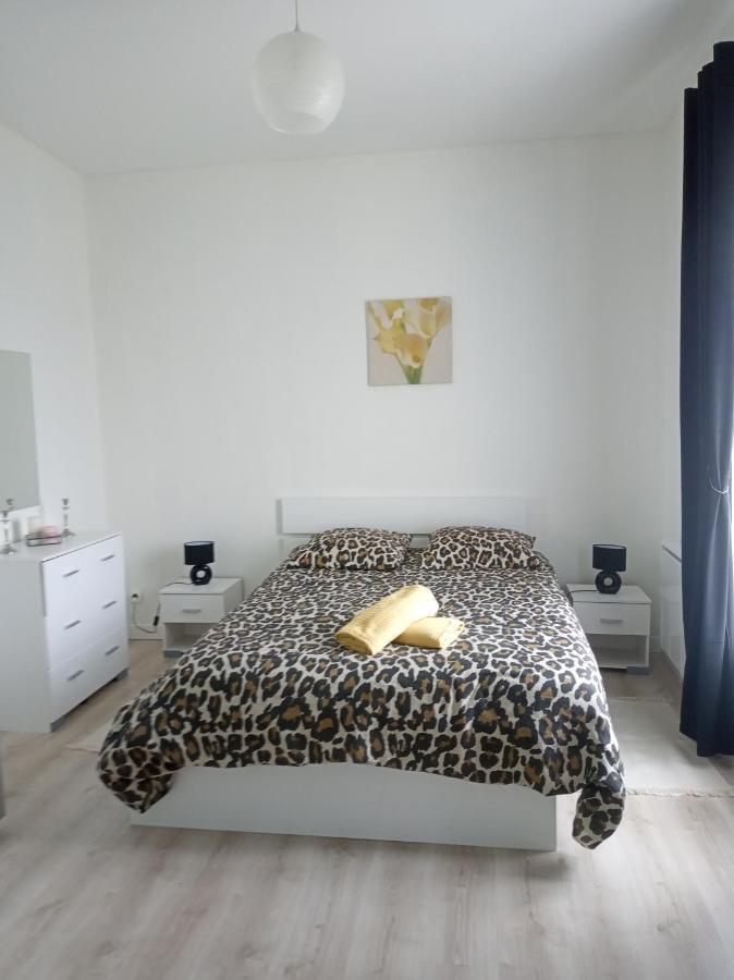 Duplex Agreable Et Calme Château-Thierry Exterior foto